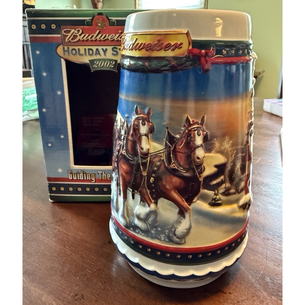 2002 Budweiser Holiday Beer Stein "Guiding the Way Home" CS529 W/cert